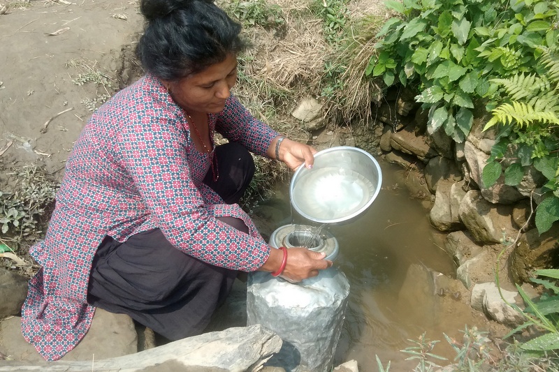 सर्लाहीको चुरे क्षेत्रमा पिउने पानीको समस्या